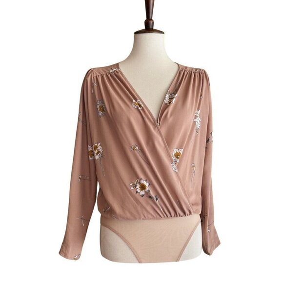 ASTR The Label AT15181-003 Drape Front Long Sleeve Floral Bodysuit Size XS - Picture 6 of 10